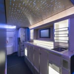 American Airlines 773_walkupbar