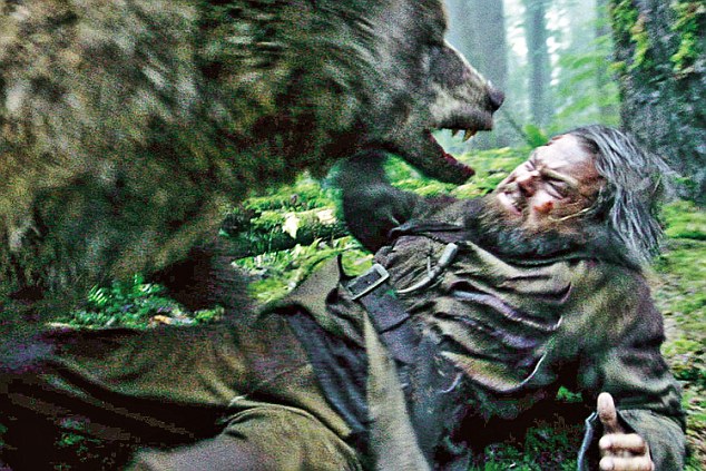 Leonardo attacked by a bear in The Revenent