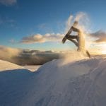 Snowboard handplant